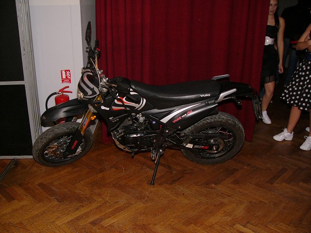 img00003.jpg