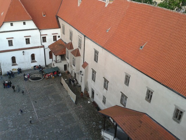 img00018.jpg