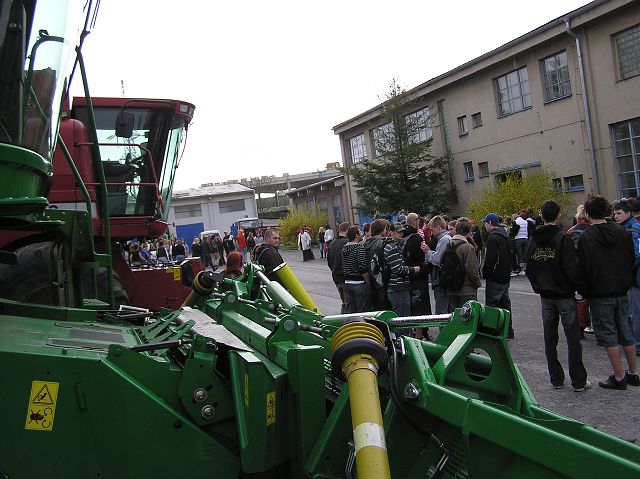 img00004.jpg