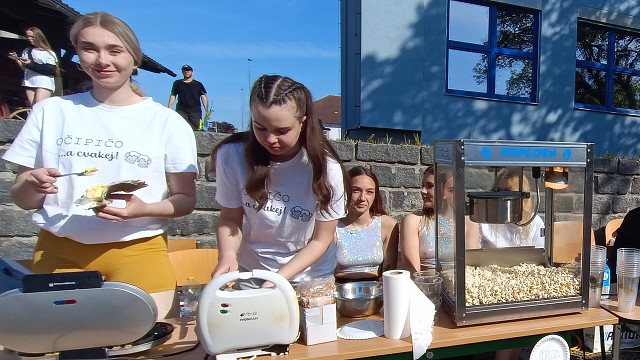 img00004.jpg