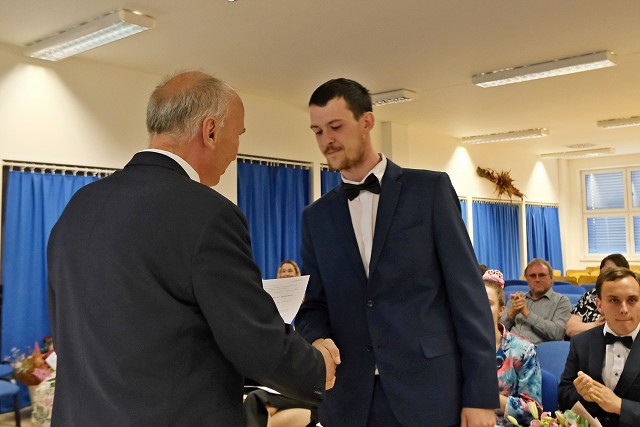 img00037.jpg